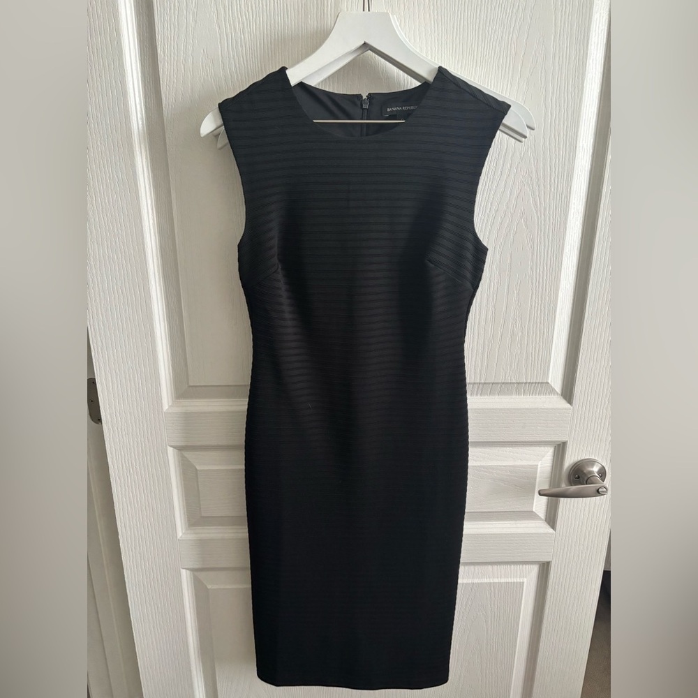 Banana Republic Black Sheath midi Dress